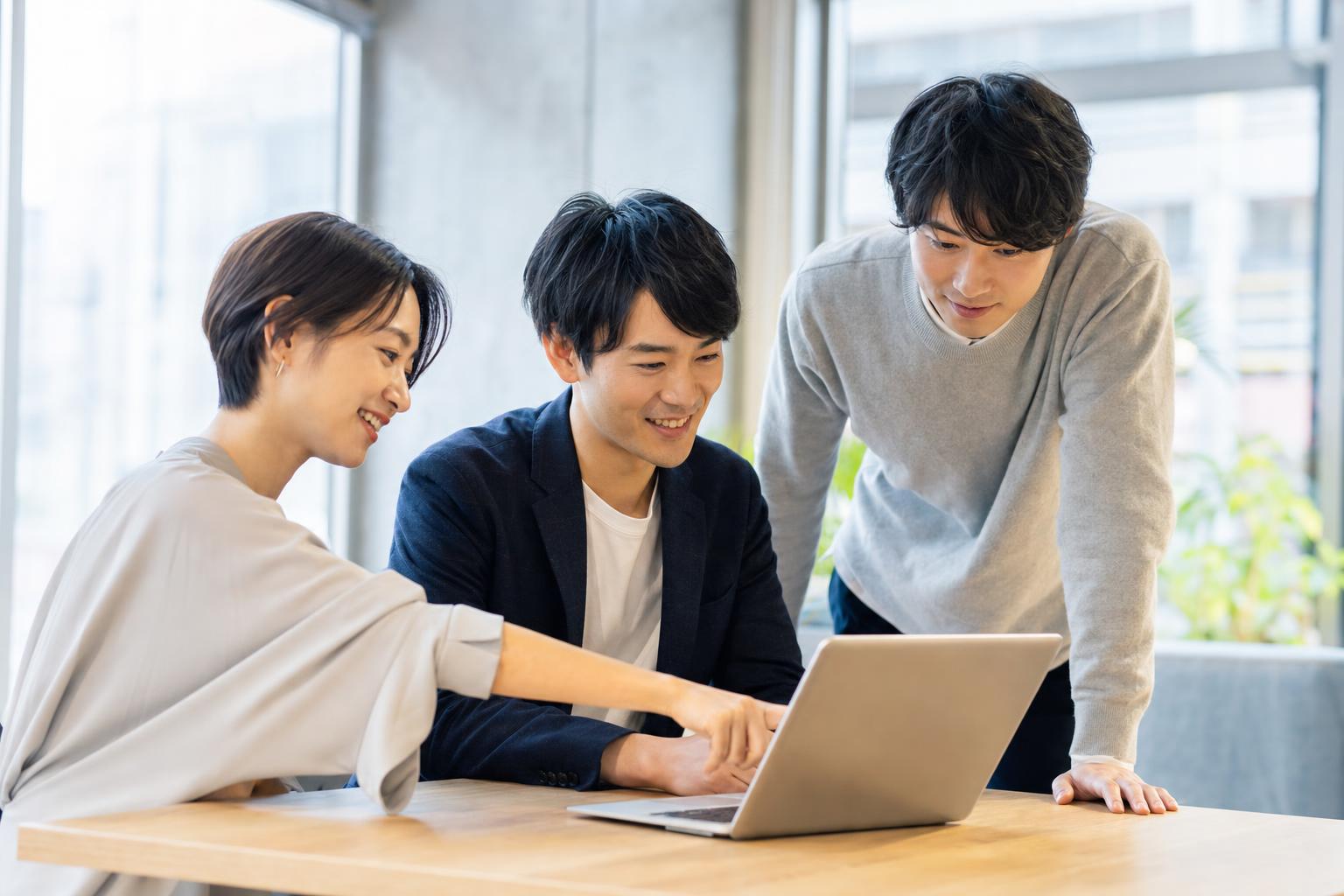 システム開発の打ち合わせイメージ
